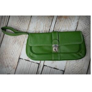 🌻 Matrix Green Faux Leather Wristlet